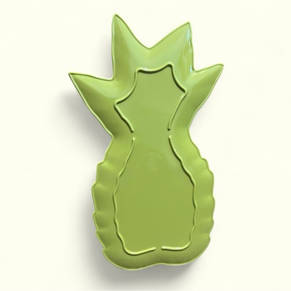 Pineapple Shaped Party Serving Tray + New Silicone Bottle Opener - Picture 2 of 6